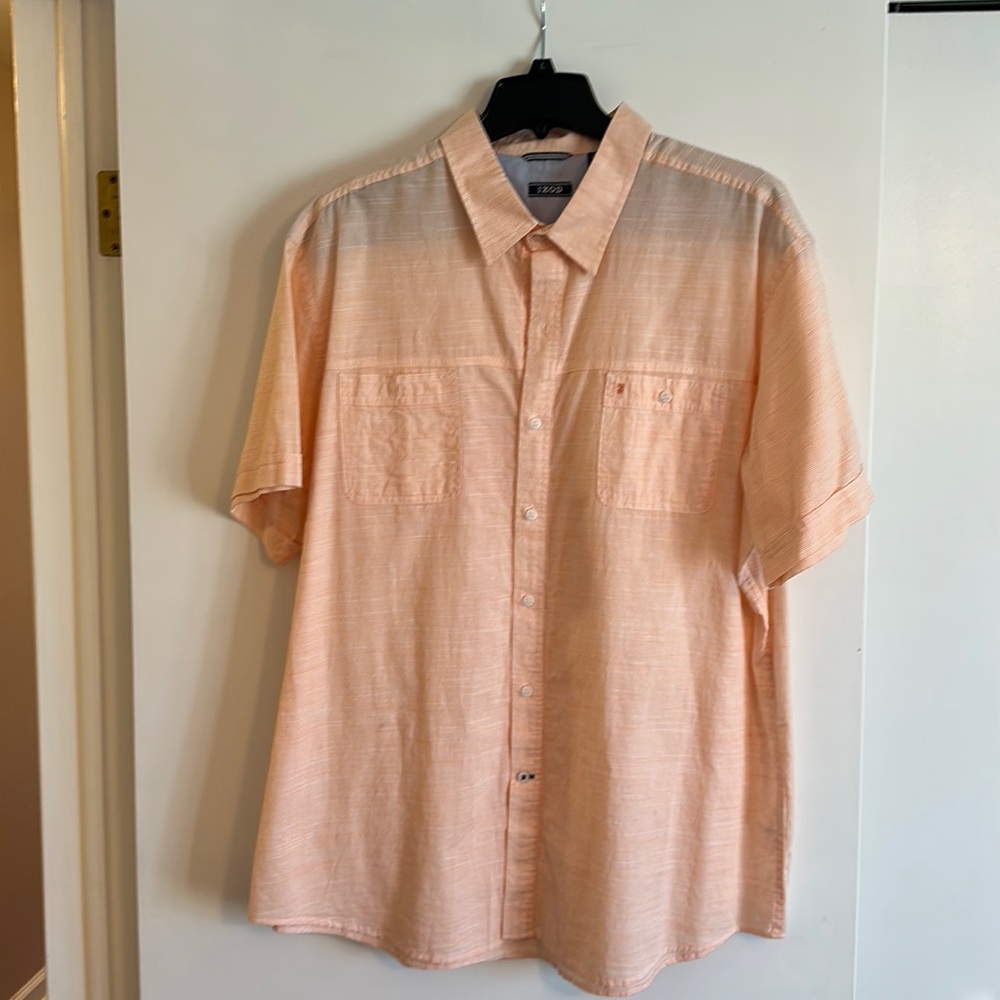 Izod summer short sleeve lightweight shirt. Salmon. Pink. EUC.